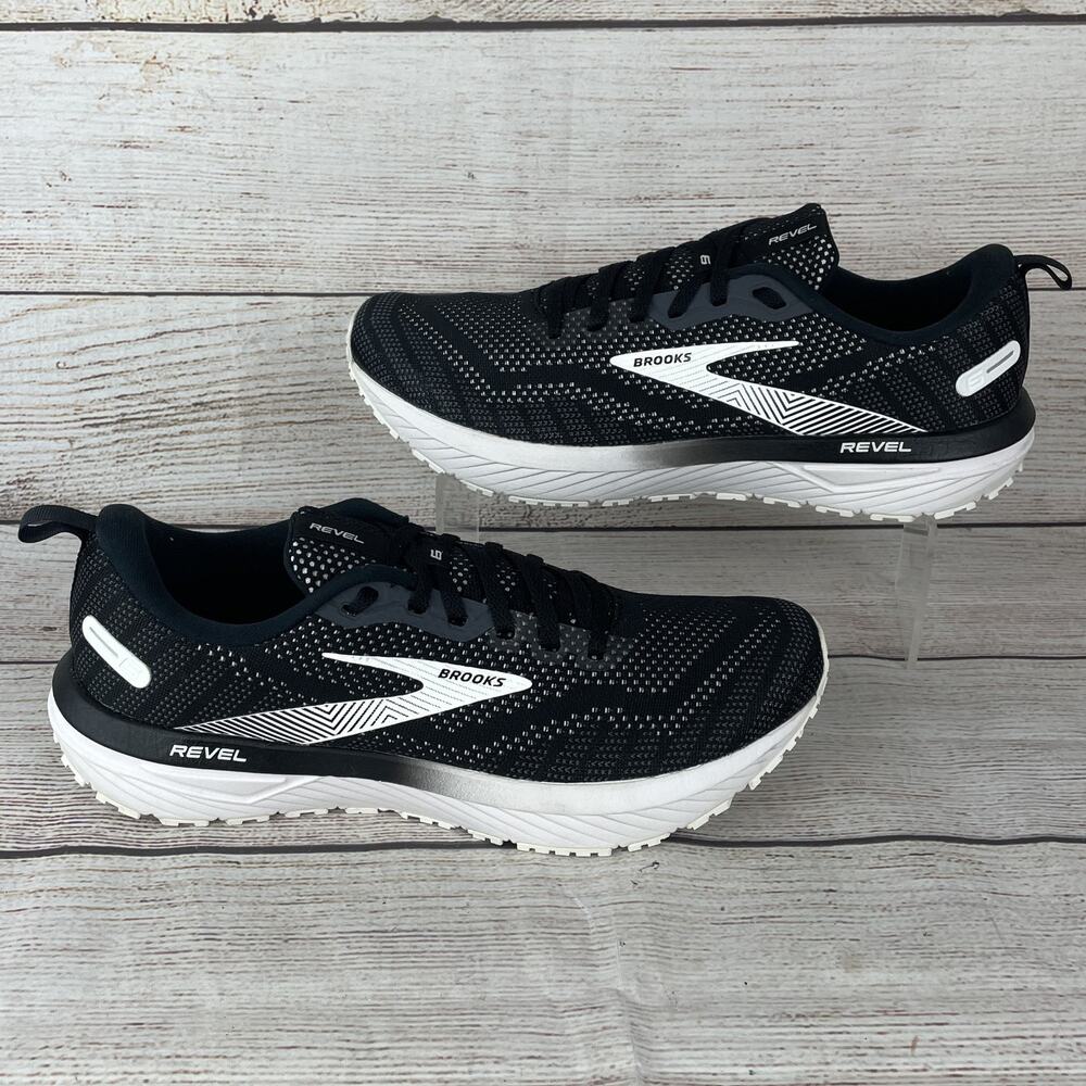 Brooks Revel Women's Black & White Running Shoes